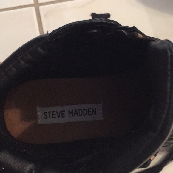 Black leather Steve Madden sneakers - Picture 6 of 6